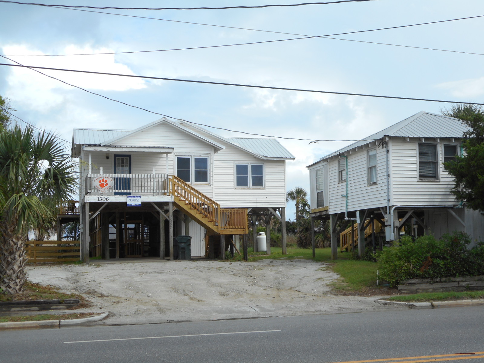 Oceanfront Main & Guest House